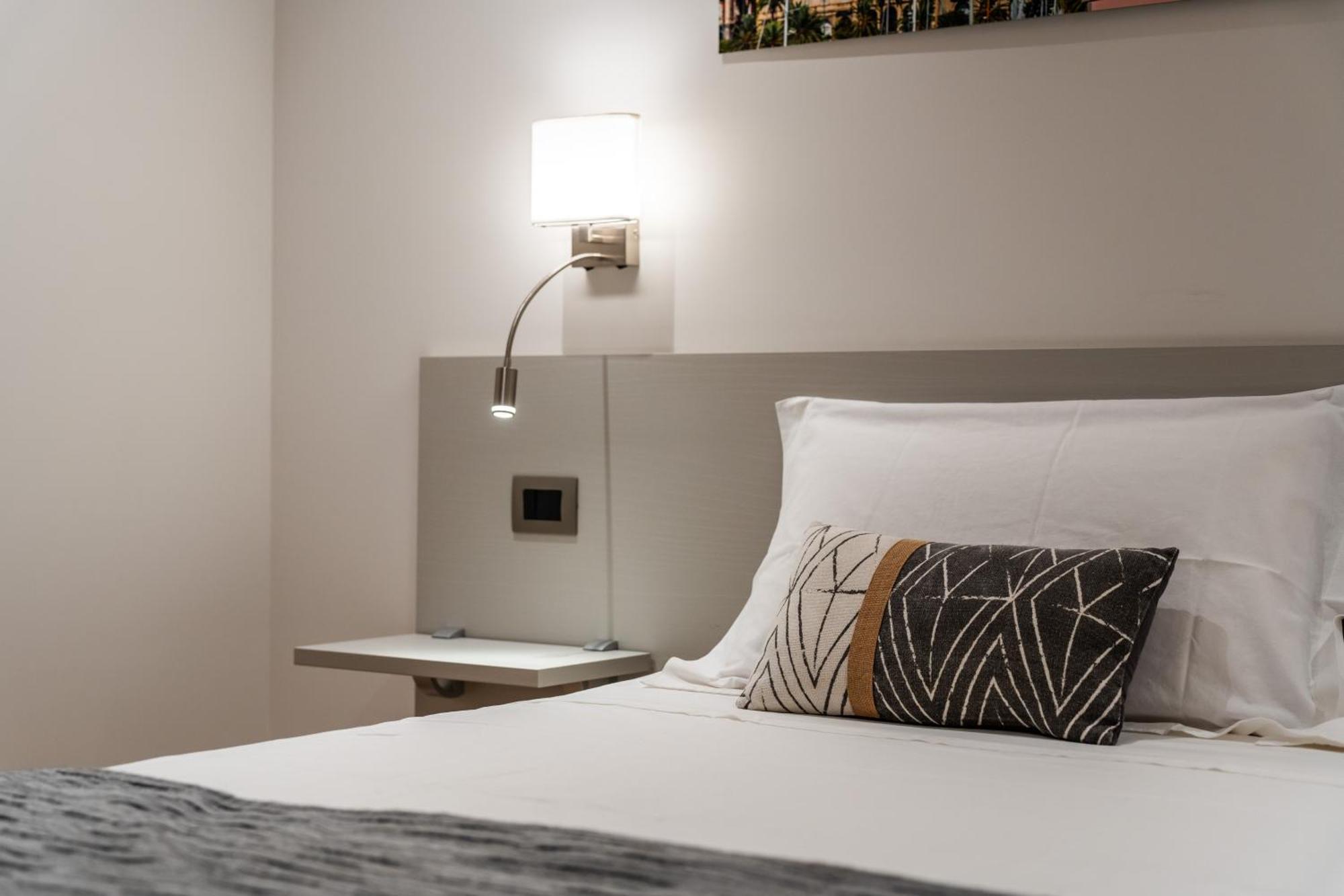 The Inga Rooms Marina Cagliari Exteriör bild